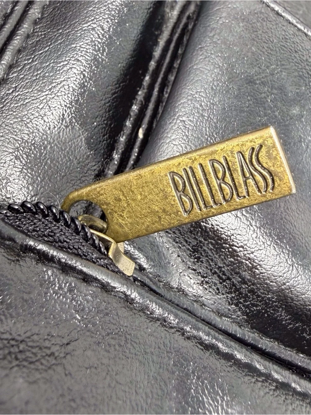 Vintage Bill Blass Black Leather Laptop/Briefcase/Messenger Bag adjustable strap